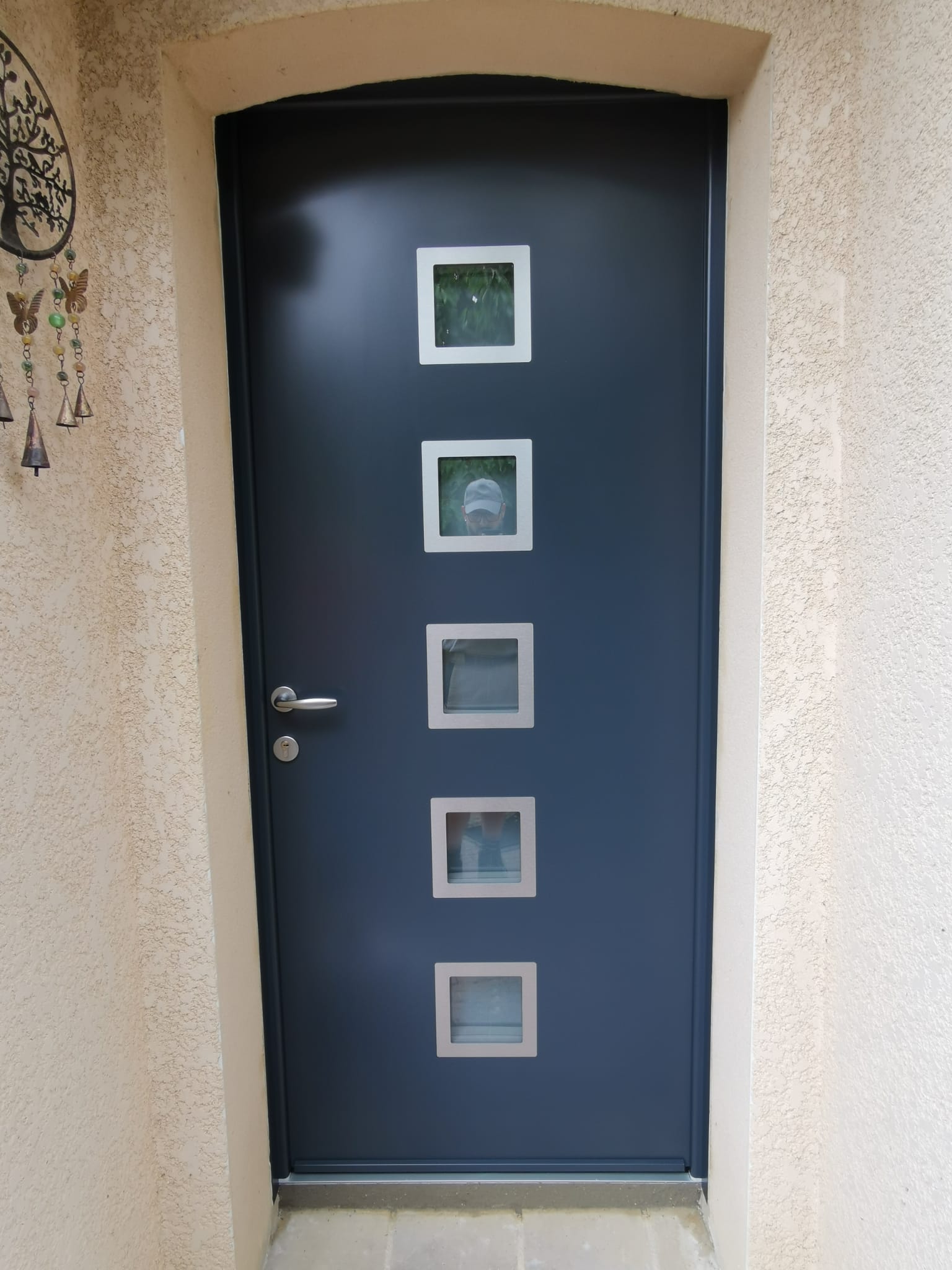 Remplacement d’une porte d’entrée par une porte en aluminium de la marque Euradif